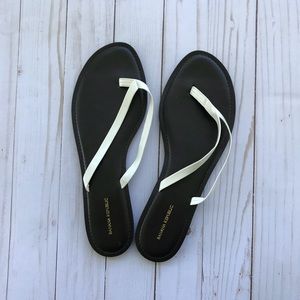 Banana Republic flip flops